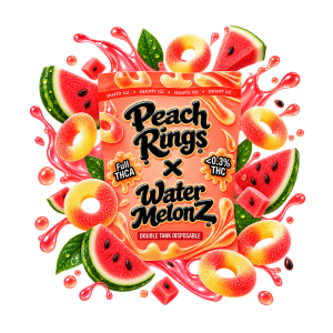 Packaging de vape THCA Double Tank Peach Rings x WaterMelonZ, entouré de pastèque, bonbons anneaux à la pêche, feuilles vertes et éclaboussures fruitées.